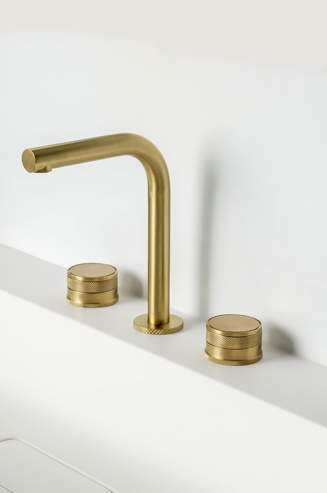 Смеситель для раковины Boheme Prestige 152-MG-PR