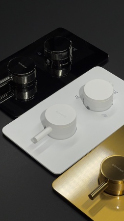 Встраиваемый термостат Boheme Cell 134-2-SGM на 2 источника