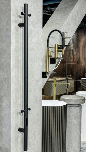 Полотенцесушитель электрический Boheme Uno 726-B