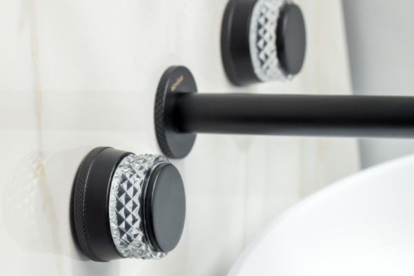 Смеситель для раковины Boheme Aura 152-2-B-A