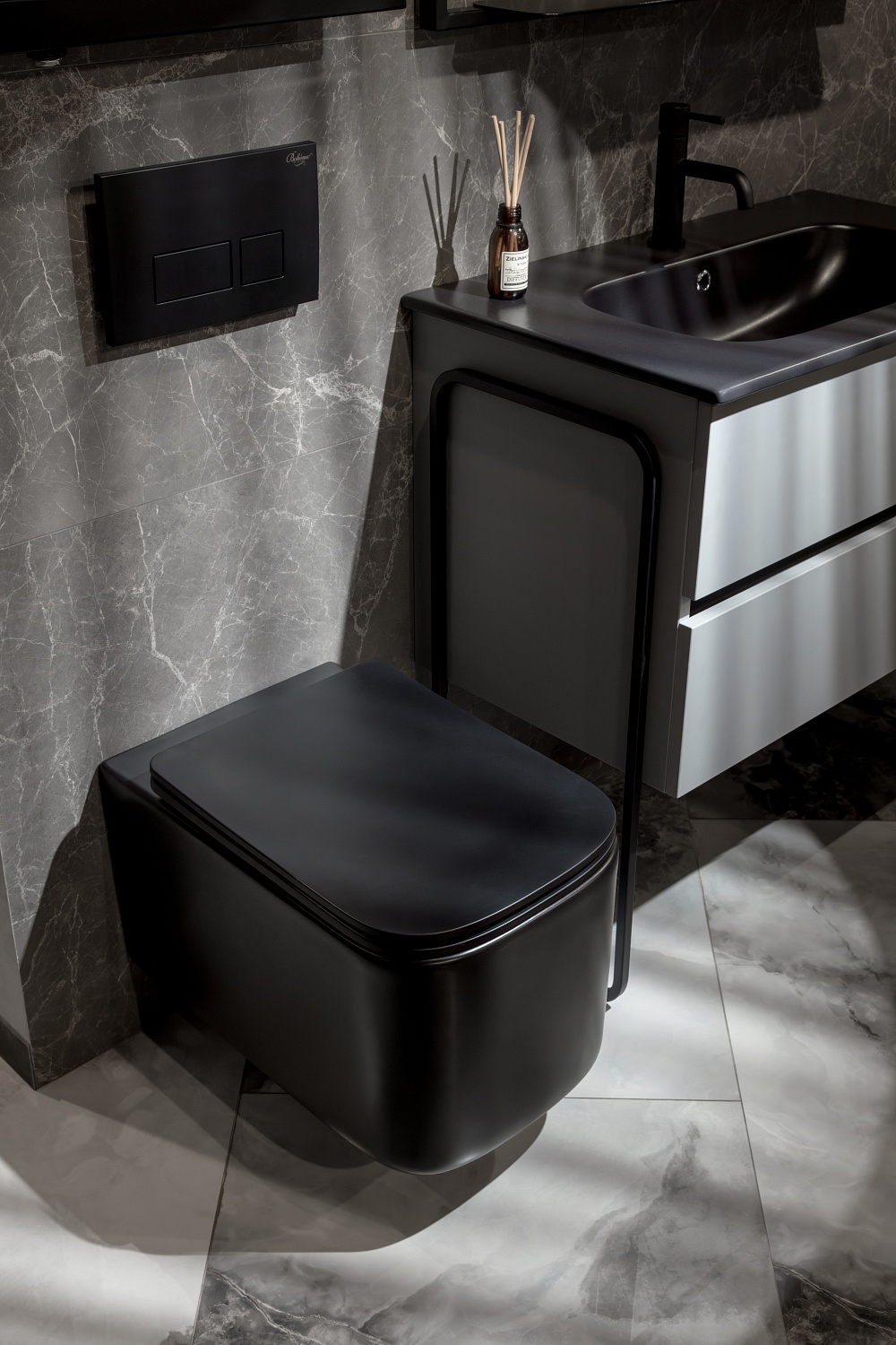 Новый безободковый унитаз boheme mane