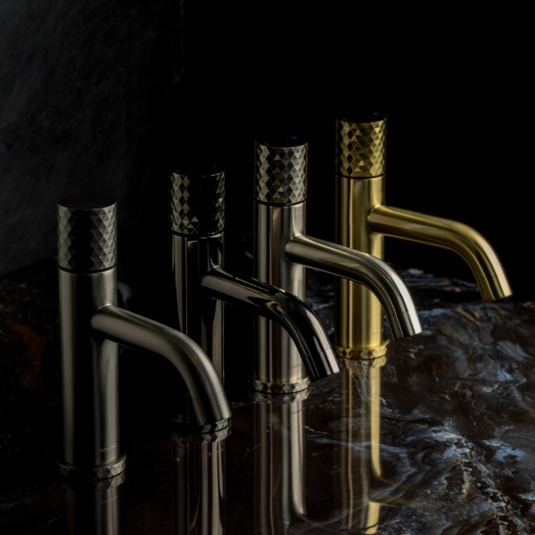 Смеситель для раковины Boheme Stick 121-MG