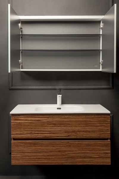 Зеркальный шкаф с подстветкой 100 см ArmadiArt Vallessi 546-Z