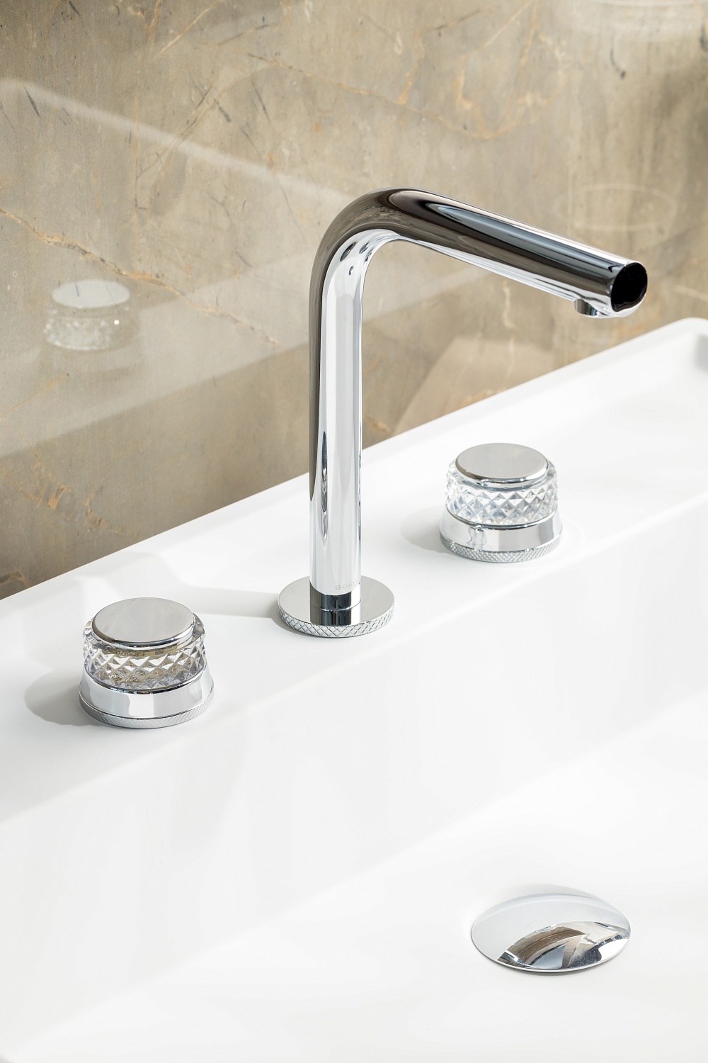 Новейший смеситель boheme aura