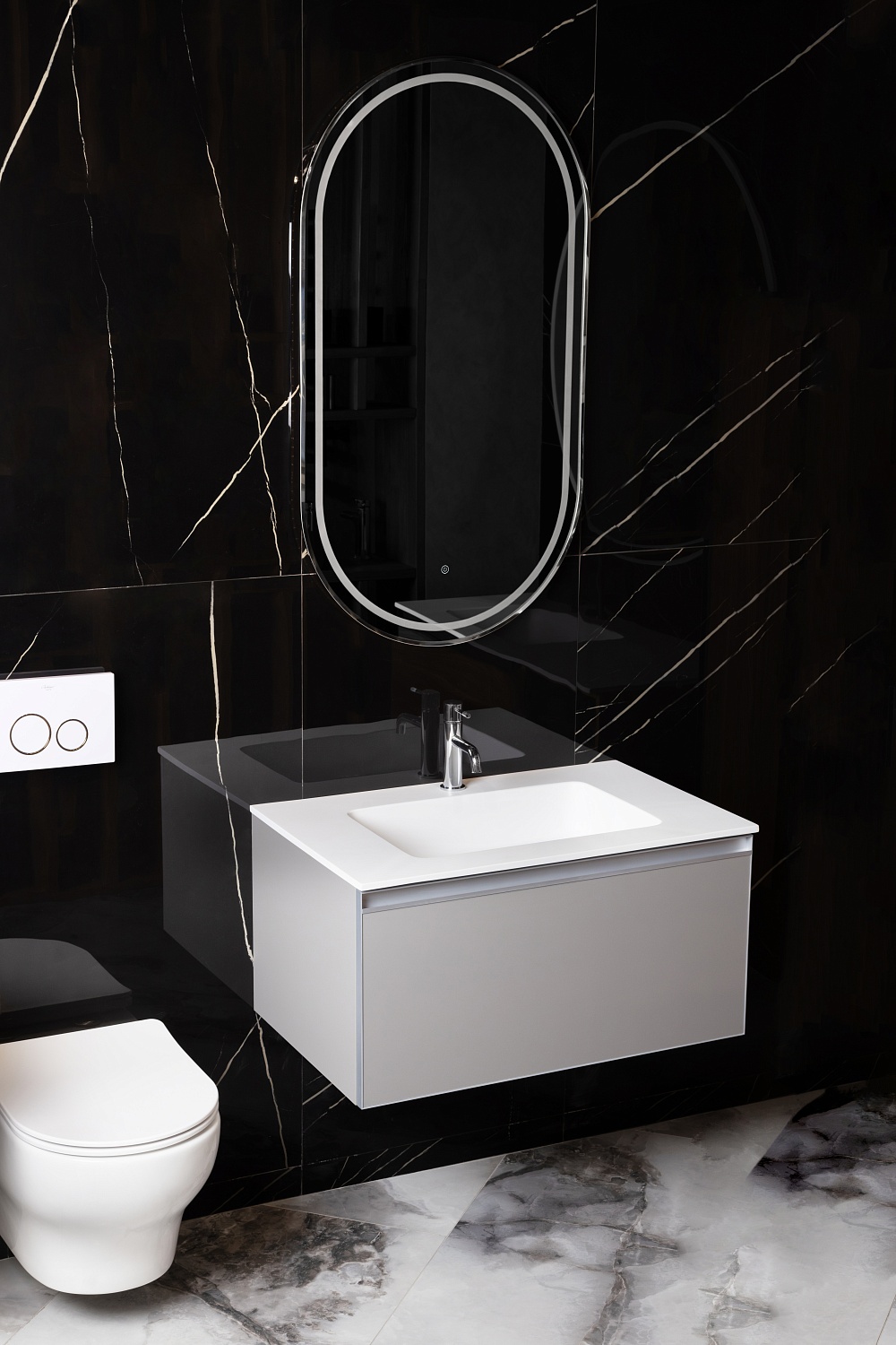 Несколько вариантов исполнения тумбы quatro в шоуруме