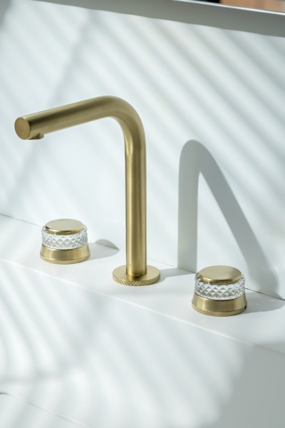 Смеситель для раковины Boheme Aura 152-MG-A