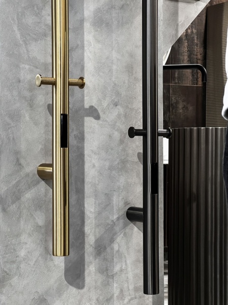 Полотенцесушитель электрический Boheme Uno 726-MG