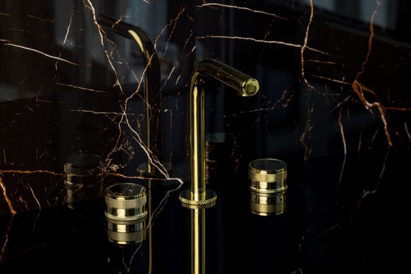 Смеситель для раковины Boheme Prestige 152-G-PR