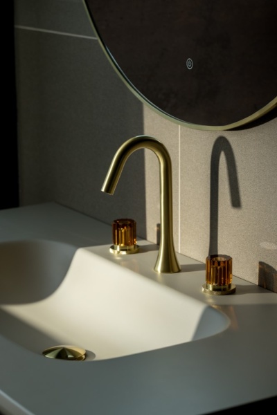 Смеситель из стены SWAN на 3 отв. MATT GOLD ELEGANTE AMBER 153-MG-EL-AMBER