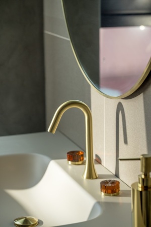 Смеситель из стены SWAN на 3 отв. MATT GOLD STELLA AMBER 153-MG-ST-AMBER