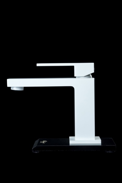 Смеситель для раковины Boheme Qubic 471-MW