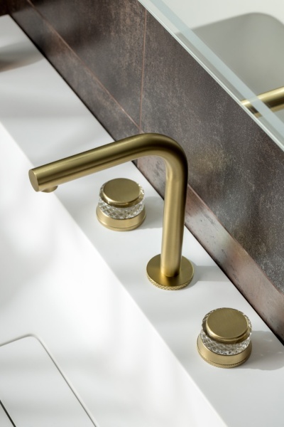 Смеситель для раковины Boheme Aura 152-MG-A