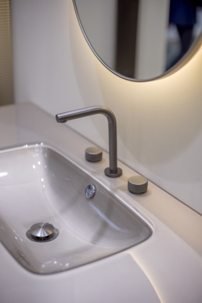 Смеситель на столешницу STICK LINEA на 3 отв. Gun Metal 152-GM.3