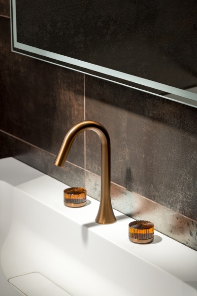 Смеситель из стены SWAN на 3 отв. BRUSHED BRONZE STELLA AMBER 153-BRB-ST-AMBER