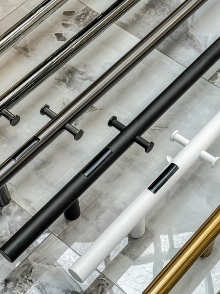 Полотенцесушитель электрический Boheme Uno 726-BR