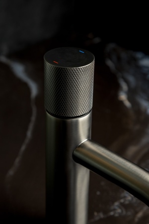 Смеситель для раковины Boheme Stick 121-GM.2